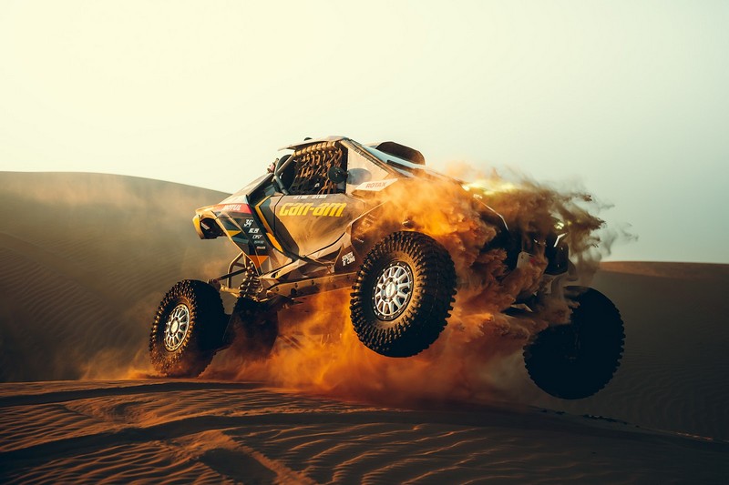 iZap Softworks - Tosha Schareina brilha nas dunas e vence a 11ª etapa do Rally Dakar