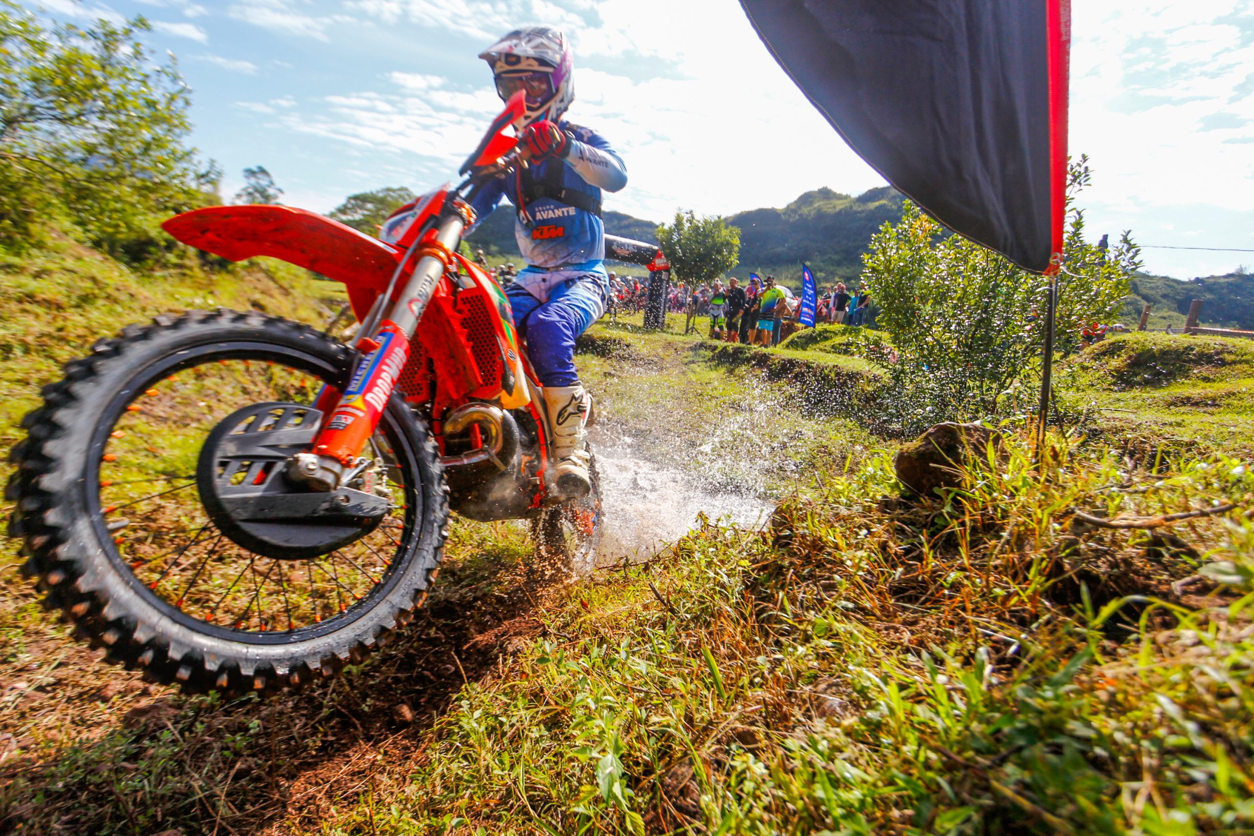 iZap Softworks - Sucesso a abertura da Copa MG de Hard Enduro em Ouro Preto-MG