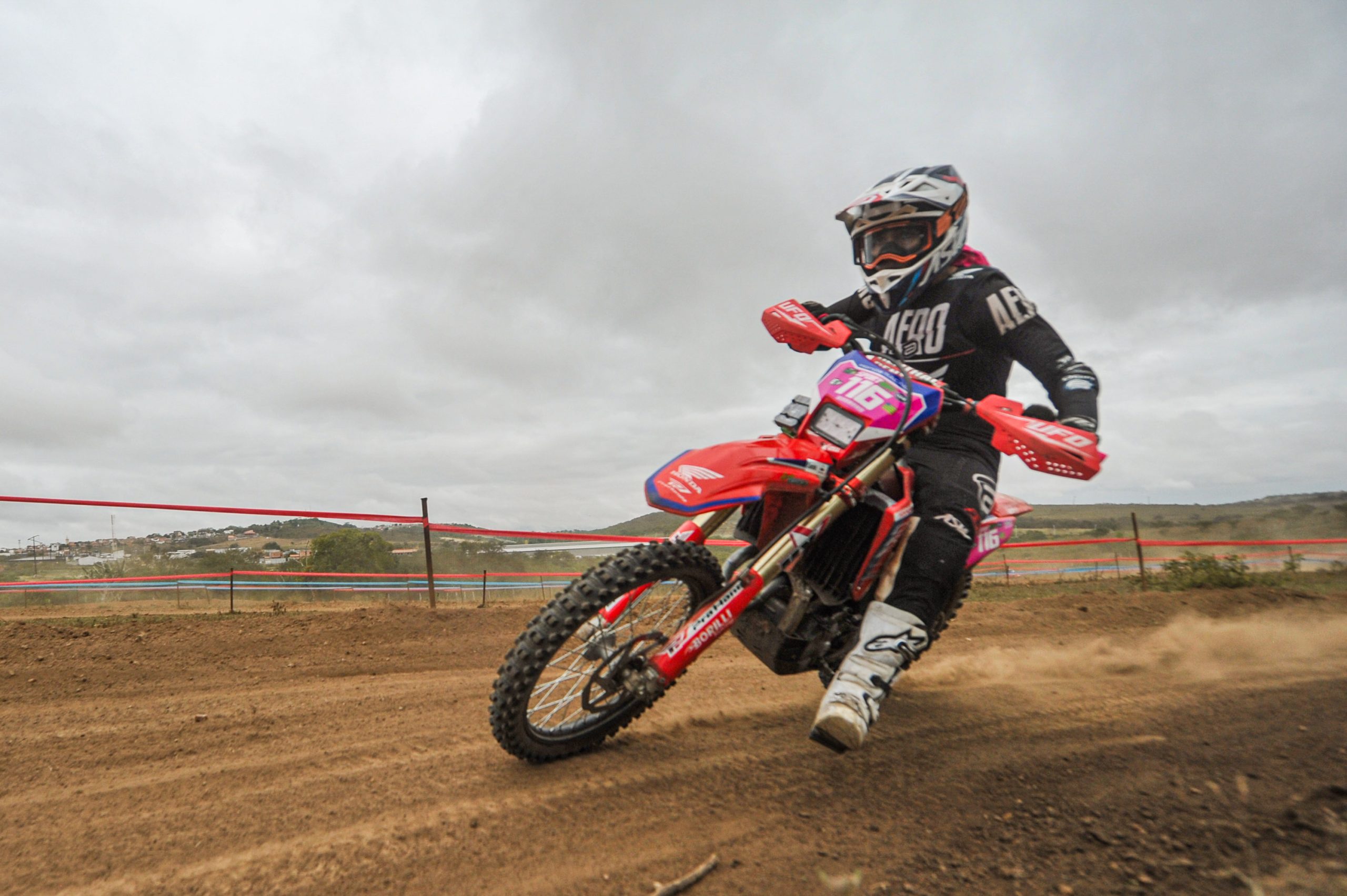 iZap Softworks - Honda Racing vence a quinta prova do Brasileiro de Enduro 2025