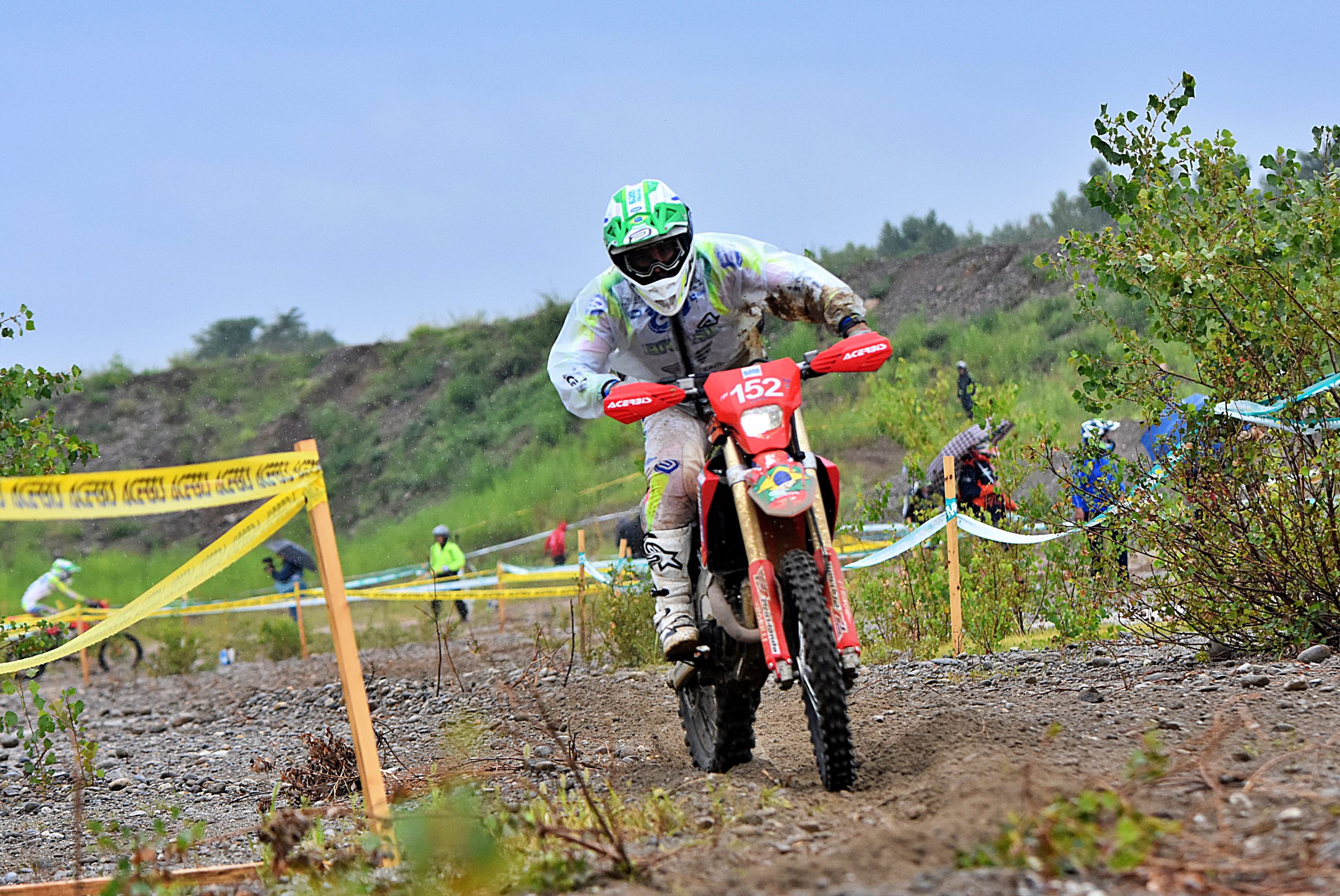 Mais Trilhas Brasileiros iniciam disputa do International Six Days Enduro na Itália