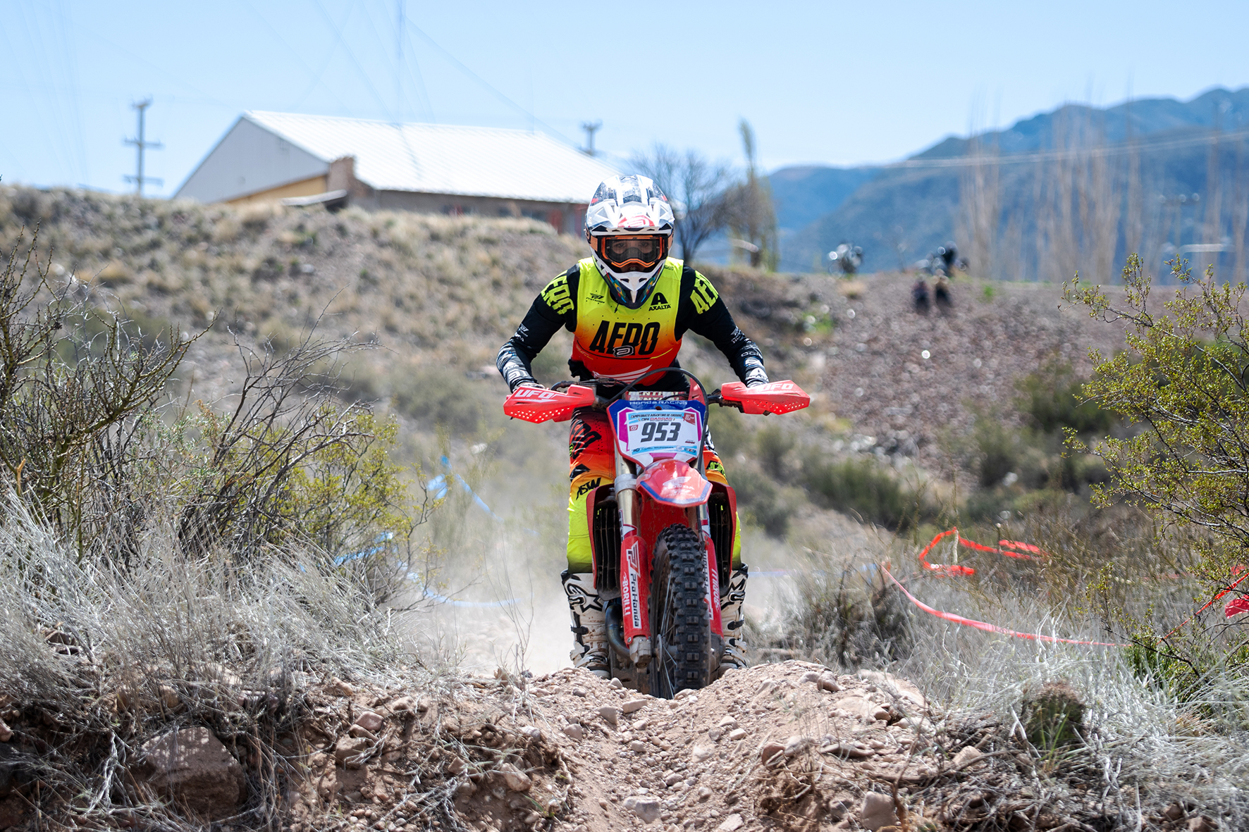 iZap Softworks - Bárbara Neves abre o Latino-Americano de Enduro 2025 na vice-liderança