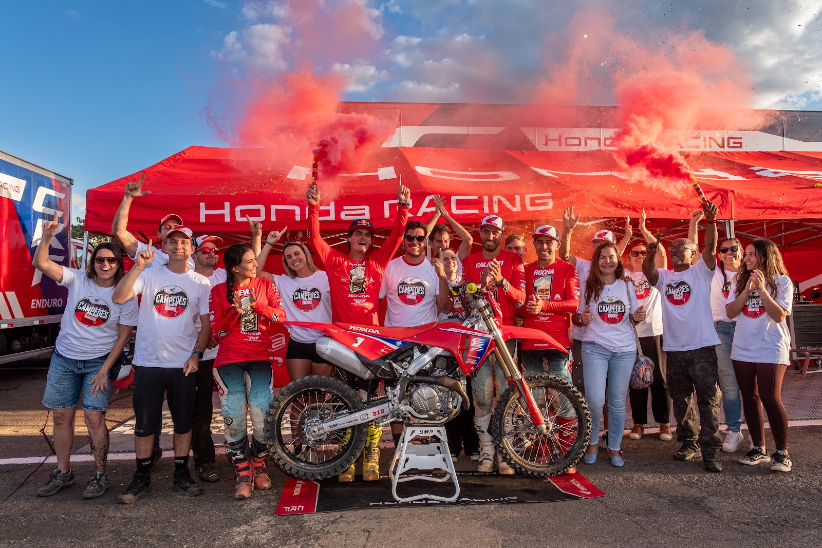 iZap Softworks - Em Patrocínio (MG), Honda Racing conquista cinco títulos brasileiros de Enduro